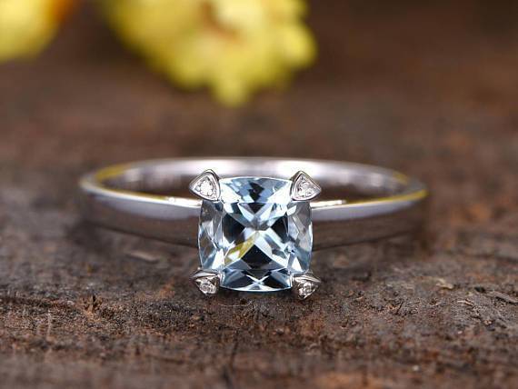 Aquamarine Engagement Rings- The Ocean On Your Finger
